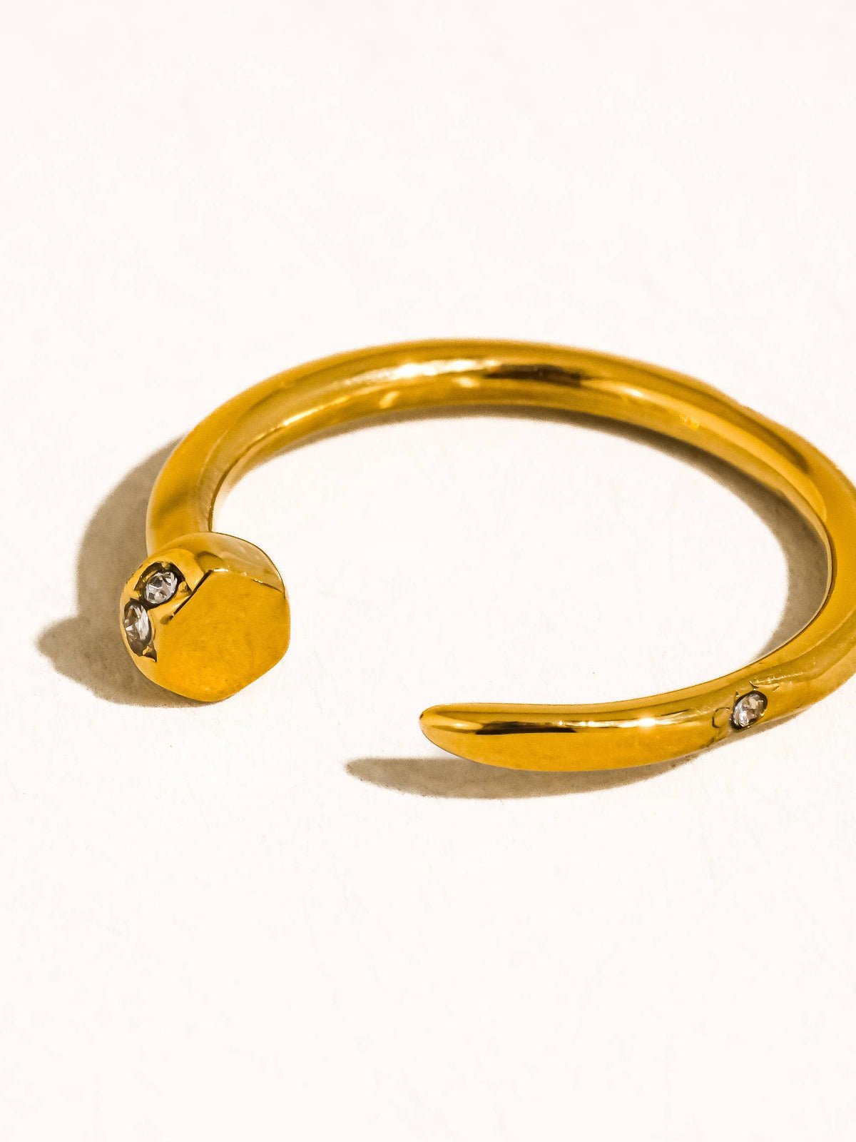 Vexa Wrap Around Nail Ring | Gold