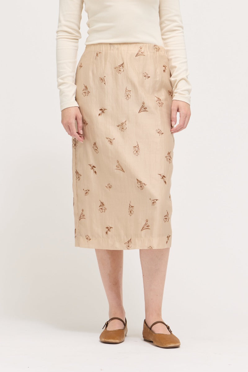 Embroidered pencil skirt