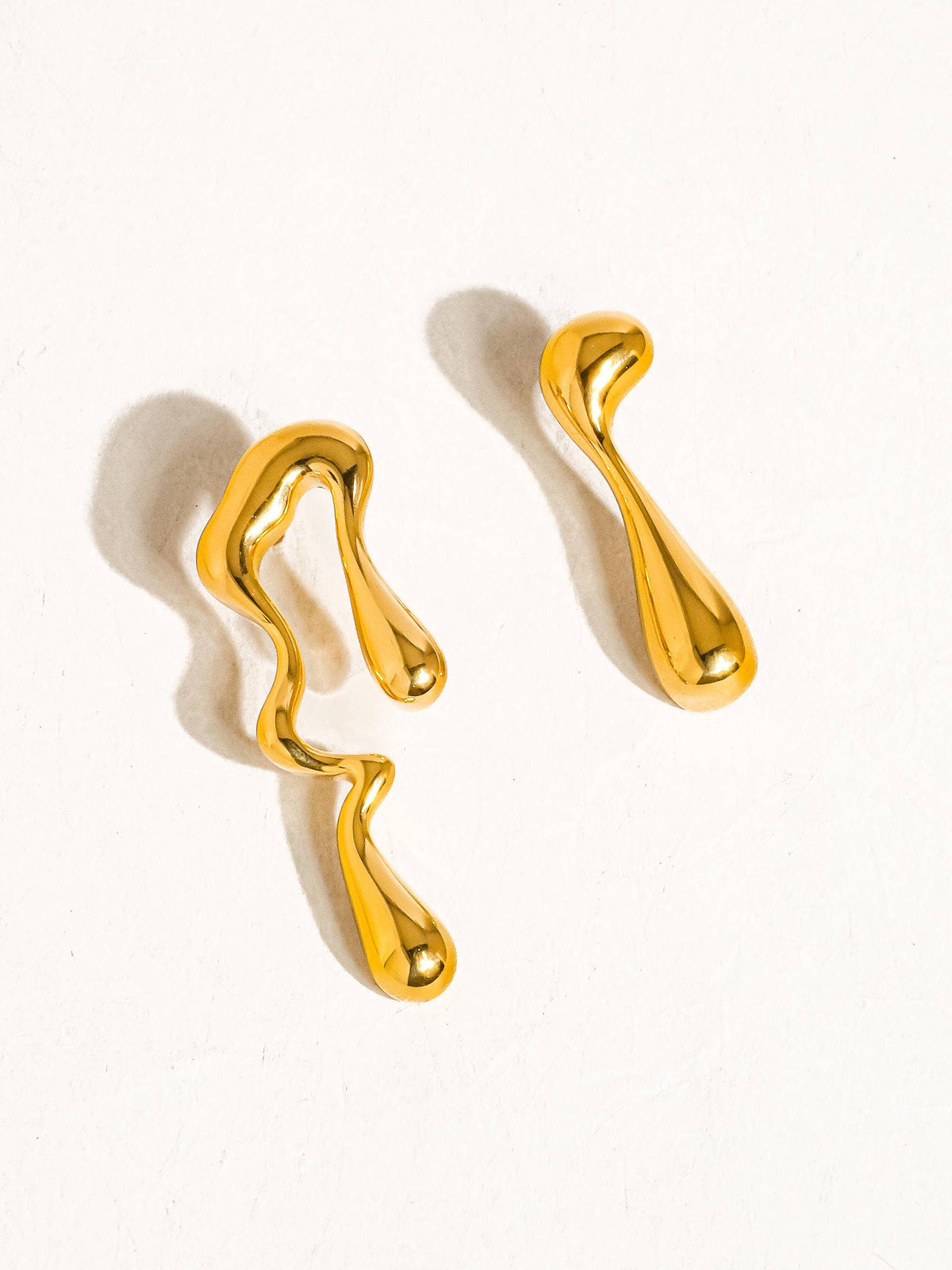 Roma 18K Gold Non-Tarnish Mismatch Melted Earring: Silver