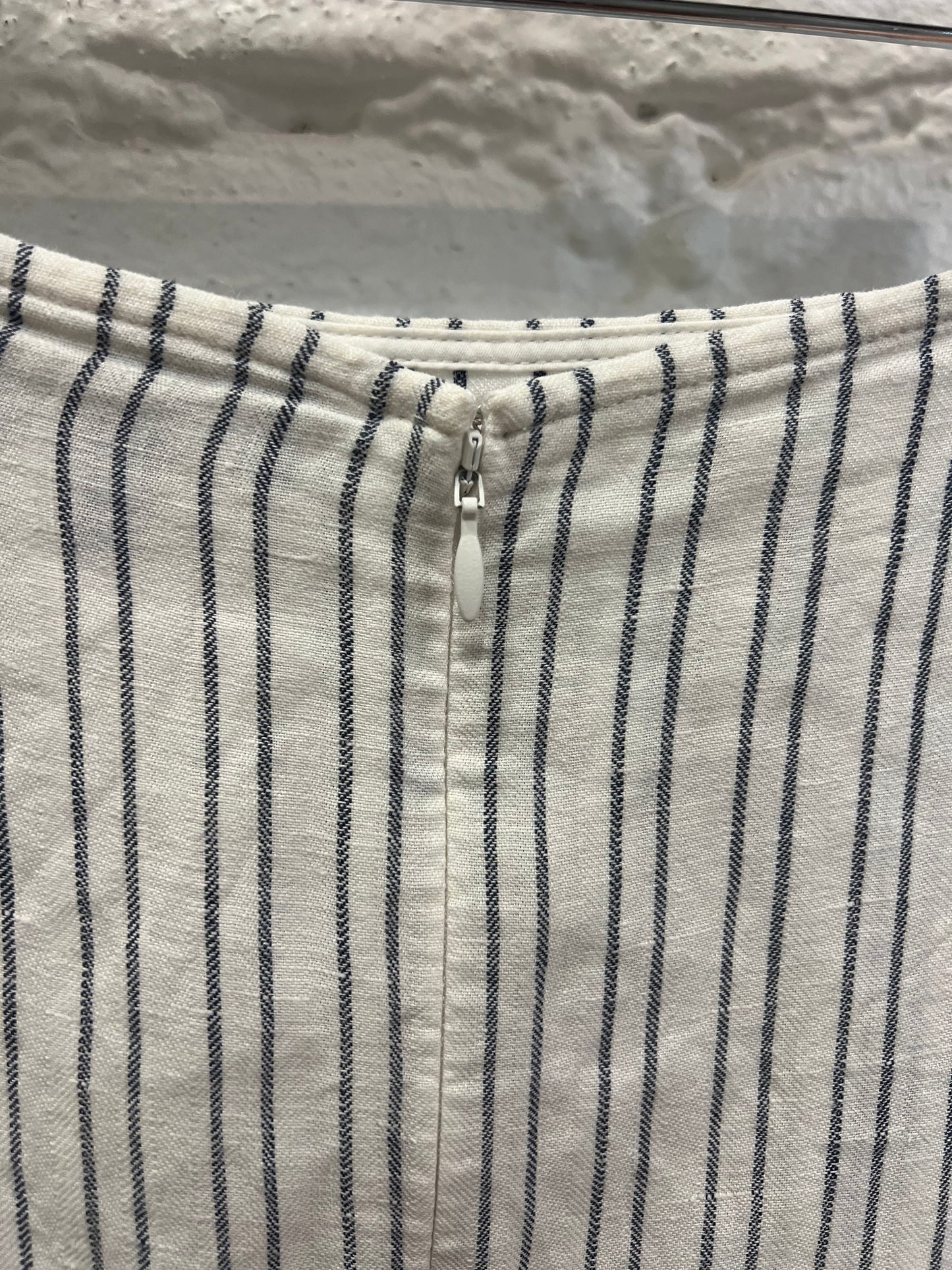 Theory linen striped skirt