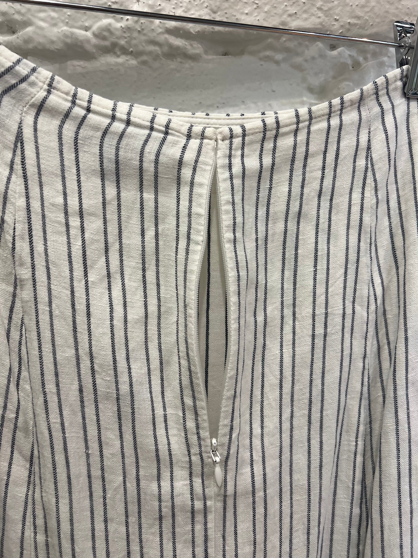 Theory linen striped skirt