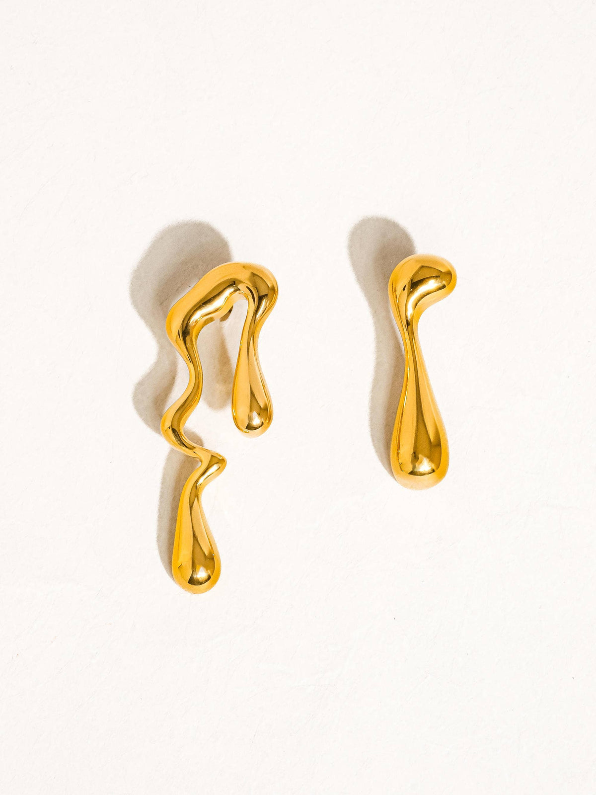 Roma 18K Gold Non-Tarnish Mismatch Melted Earring: Silver