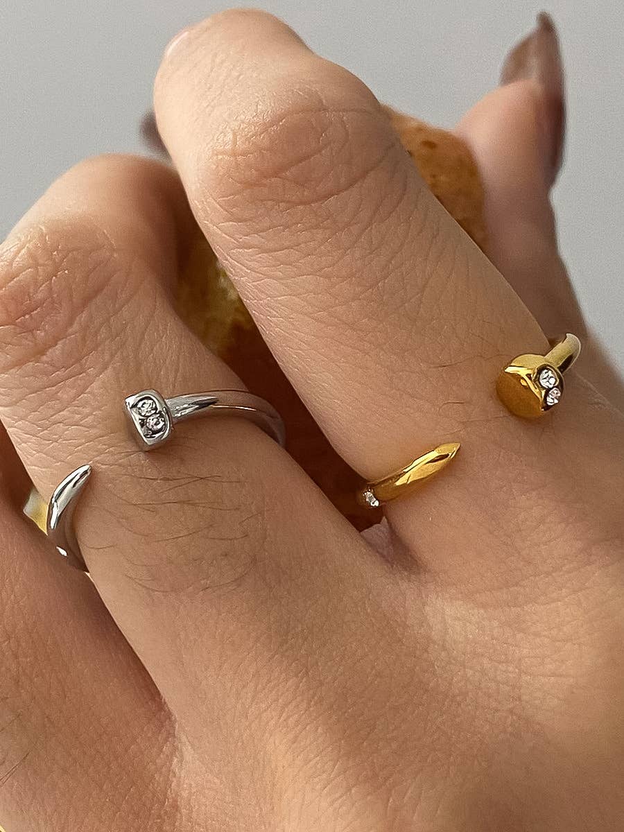Vexa Wrap Around Nail Ring | Gold