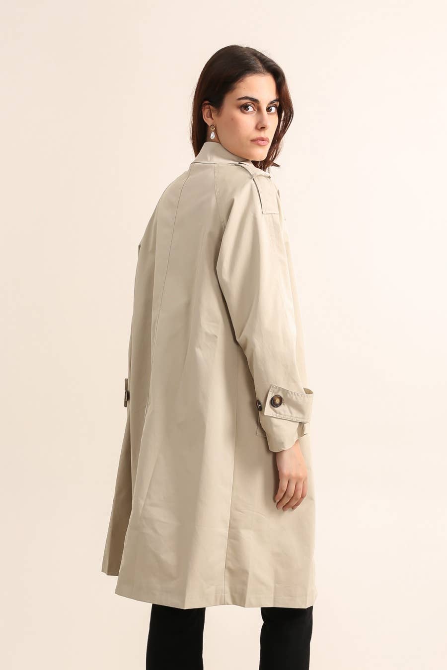 Long trench coat with hidden buttons